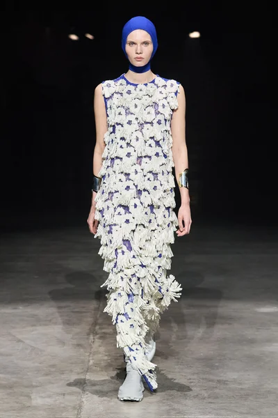 Look 69